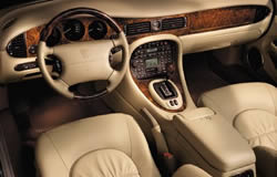 Jaguar XJ dashboard layout