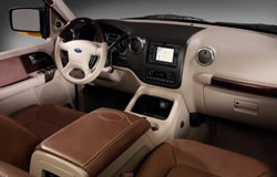 2005 Ford Expedition interior