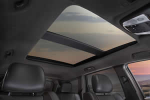 CommandView dual-pane sunroof 